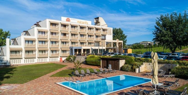 Hotel Margareta Business Leisure Balatonfured  Ljetni odmor u Madjarskoj Balatonfüred Madjarska  499 EUR  3x nocenje u dvokrevetnoj Standard sobi za 2 osobe Polupansion