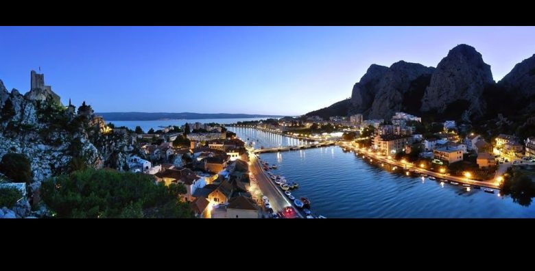 Kamp Almissa  First minute odmor u Dalmaciji  Mobilna kucica Adria Superior Omis Dalmacija Hrvatska  162 €