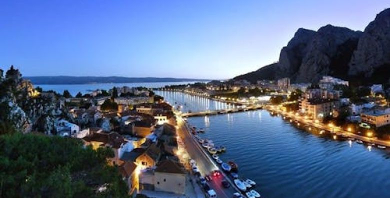 Kamp Almissa  Odmor u Dalmaciji  Mobilna kucica Adria Superior Omis Dalmacija Hrvatska  709 €