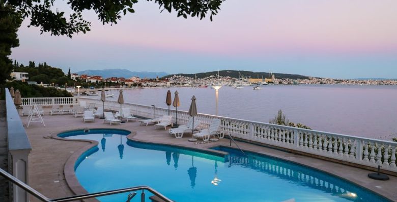 Hotel Val  Ljeto u Trogiru Seget Donji Trogir Dalmacija Hrvatska  420 €