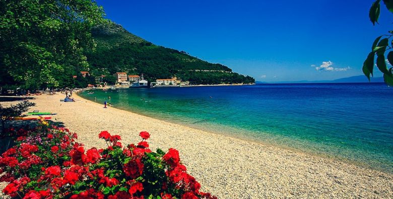 Hotel Quercus  All inclusive light odmor u Dalmaciji Drvenik Makarska rivijera Dalmacija Hrvatska  390 €