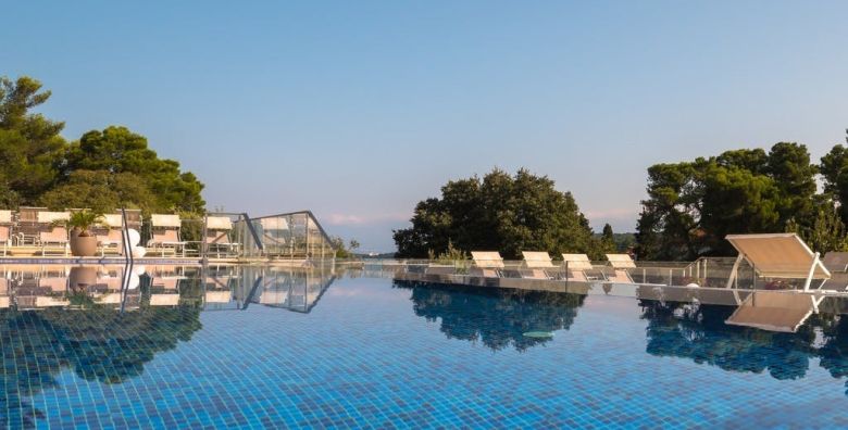 Hotel Malin  Ljeto u vrhunskom hotelu na Krku Malinska otok Krk Hrvatska  1445 €