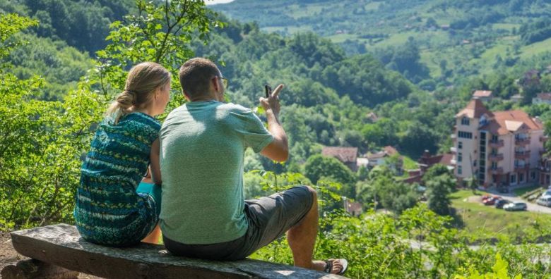 Garetov konak  Romanticni vikend za dvoje s piknikom Prolom Banja Srbija  204 €