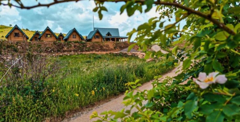 Etno selo  Pivska Vila   Tradicionalni odmor u prirodi Nedajno Crna Gora  176 €