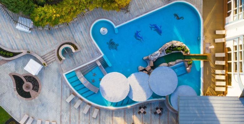 NaturMed Hotel Carbona  Wellness odmor Heviz Madjarska  596 EUR  4x nocenje u Standard dvokrevetnoj plus sobi za 2 osobe Polupansion dorucak i vecera 