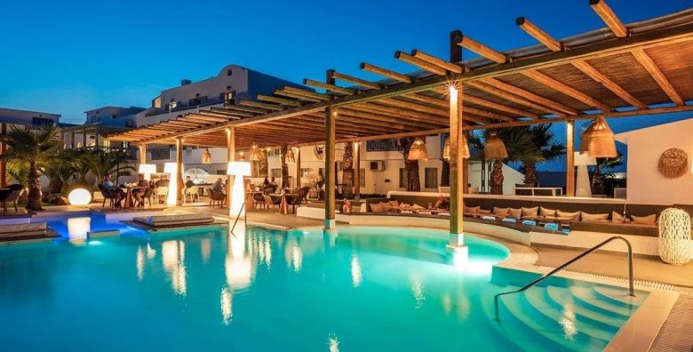 Smy Mediterranean White  Mediteranska romantika u srcu Santorinija Agia Paraskevi Grcka  1139 €