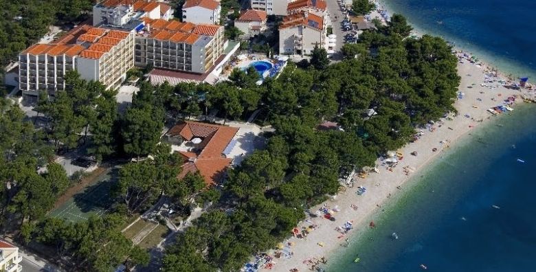 Hotel Horizont  Ljeto na makarskoj rivijeri Baska Voda Makarska rivijera Dalmacija Hrvatska  1 190 EUR  5x nocenje u Standard dvokrevetnoj sobi s balkonom za 2 osobe Polupansion buffet dorucak i vecera 