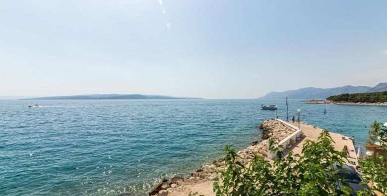 Villa Marello  Obiteljsko ljeto na Makarskoj rivijeri Promajna Makarska rivijera Dalmacija Hrvatska  792 EUR  3x nocenje u dvokrevetnoj Deluxe sobi za 2 osobe 1 dijete do 14 godina besplatno  Buffet dorucak
