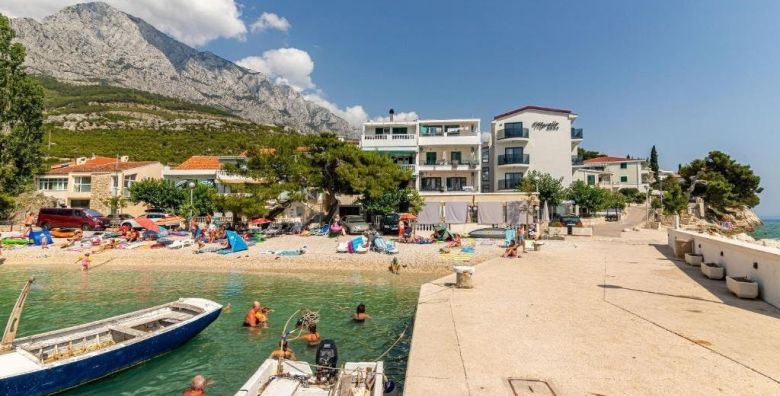 Villa Marello  Last minute obiteljsko ljeto na Makarskoj rivijeri Promajna Makarska rivijera Dalmacija Hrvatska  1 288 EUR  7x nocenje u dvokrevetnoj Deluxe sobi za 2 osobe Polupansion