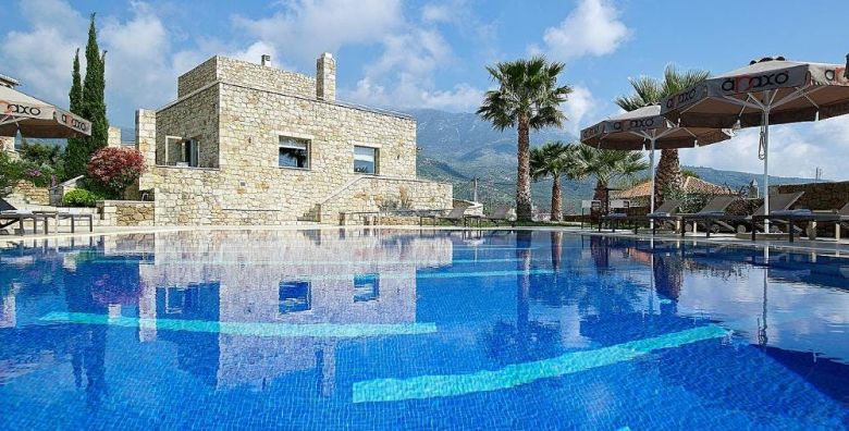 Anaxo Resort  Skriveni biser s pogledom na Jonsko more Rigglia Messinia Mani Grcka  399 EUR  3x nocenje u Standard dvokrevetnoj sobi s balkonom i pogledom na more za 2 osobe Dorucak