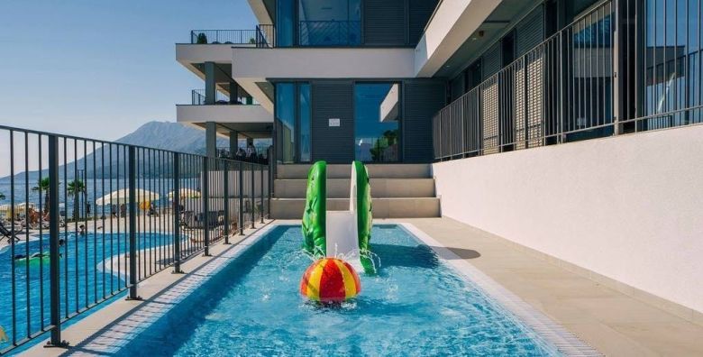 Morenia All Inclusive Resort  All inclusive ljeto s animacijom Podaca Makarska rivijera Dalmacija Hrvatska  2 010 EUR  5x nocenje u Family suite s balkonom strana more za 2 osobe 2 djece do 17 99 godina besplatno  All inclusive