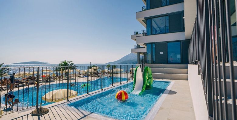 Morenia All Inclusive Resort  All inclusive ljeto s animacijom Podaca Makarska rivijera Dalmacija Hrvatska  2 142 EUR  7x nocenje u Comfort sobi s balkonom strana more za 2 osobe 1 dijete do 11 99 godina ili 2 djece do 7 99 godina besplatno  All inclusive