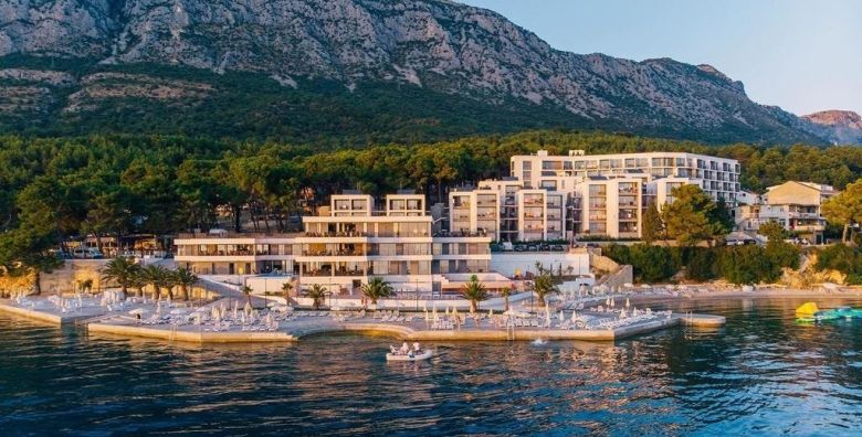 Morenia All Inclusive Resort  All inclusive ljeto s animacijom Podaca Makarska rivijera Dalmacija Hrvatska  3 010 EUR  7x nocenje u Family suite s balkonom strana more za 2 osobe 2 djece do 17 99 godina besplatno  All inclusive