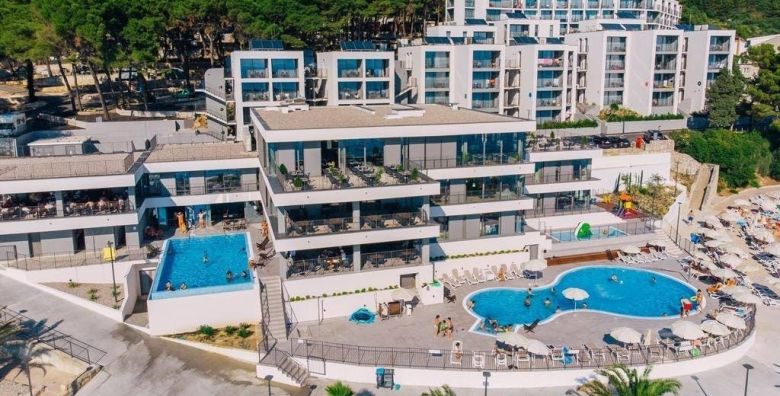 Morenia All Inclusive Resort  All inclusive ljeto s animacijom Podaca Makarska rivijera Dalmacija Hrvatska  3 066 EUR  7x nocenje u Family suite s balkonom strana more za 2 osobe 4 djece do 17 99 godina besplatno  All inclusive