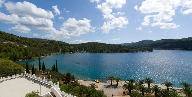 Adria All Inclusive Hotel  All inclusive ljeto na Korculi Vela Luka Korcula Dalmacija Hrvatska  764 EUR  5x nocenje u sobi s pogledom na park za 2 osobe 1 dijete do 6 99 godina besplatno  All inclusive dorucak rucak vecera pice uz obroke  coffee time  izbor pica u aperitiv baru 