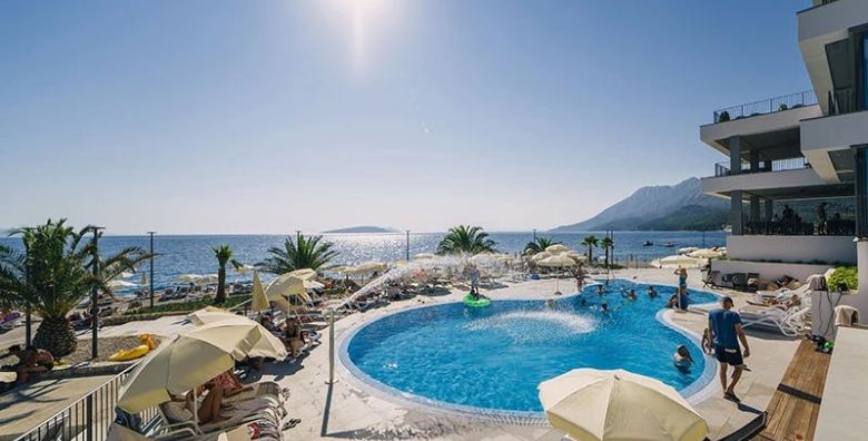 Park Villas by Morenia  All inclusive odmor u Deluxe kamping vile s privatnim bazenom Podaca Makarska rivijera Dalmacija Hrvatska  2310 €