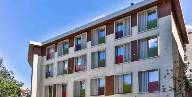 Hotel Carine Centar  Savrsen odmor u centru Podgorice Podgorica Crna Gora  128 EUR  1x nocenje u dvokrevetnoj standard sobi za 2 osobe 1 dijete do 6 99 godina besplatno  Dorucak
