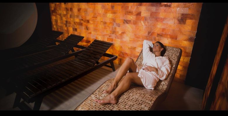 Hotel Fontana  Raskosno wellness opustanje u Vrnjackoj Banji Vrnjacka Banja Srbija  700 EUR  5x nocenje u dvokrevetnoj Superior sobi za 2 osobe 1 dijete do 7 godina besplatno  Dorucak
