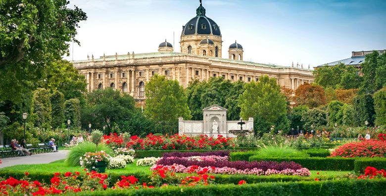 Arthotel ANA Gala  Savrseni gradski odmor u Becu Bec Austrija  215 €