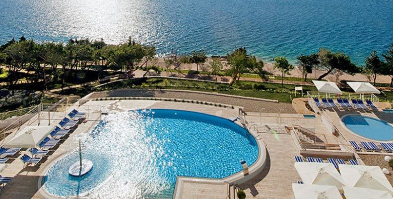 Valamar Sanfior Hotel  Ljetno opustanje za parove uz more u sarmantnom Rapcu Rabac Istra Hrvatska  553 EUR  2x nocenje u sobi „Room for 2“ za 2 osobe Polupansion s ukljucenim bezalkoholnim negaziranim picima iz sankomata tijekom obroka