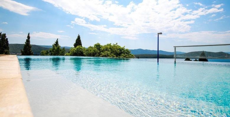Hotel Stella  Rujan u Neumu Neum Bosna i Hercegovina  129 €