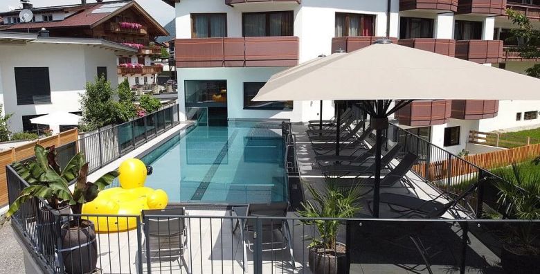Hotel Zum Pinzger  Autentican alpski odmor u Tirolu Stumm im Zillertal Austrija  392 €