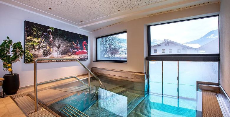 Hotel Zum Pinzger  Autentican alpski odmor u Tirolu Stumm im Zillertal Austrija  511 €