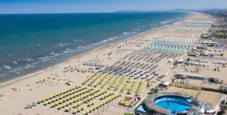 Hotel Diana  Odmor uz talijansku obalu Rimini Italija  383 €