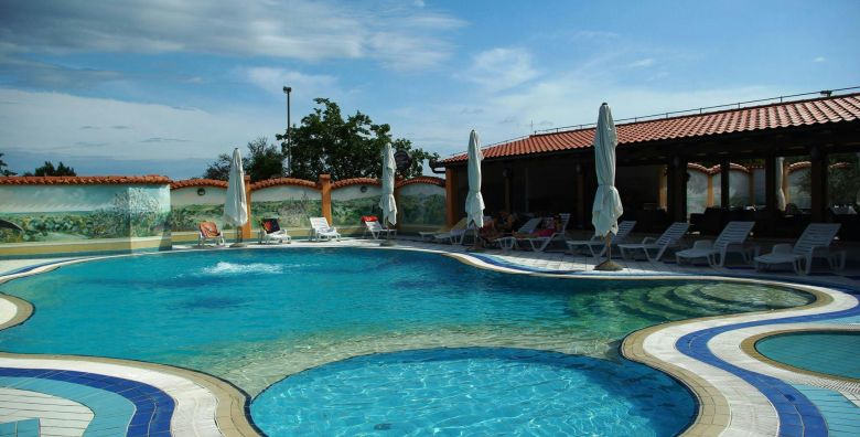 Hotel Villa Letan  Ultra last minute ljetni paket s ukljucenim izletom na Brijune Peroj Istra Hrvatska  269 EUR  1x nocenje u dvokrevetnoj sobi s balkonom za 2 osobe 1 dijete do 7 godina besplatno  Polupansion