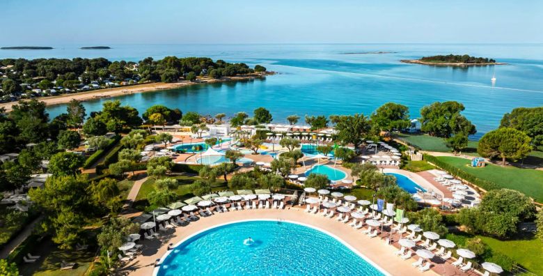 Kamp Polari  Mobilna kucica Standard  Rovinj Istra Hrvatska  430 EUR  2x nocenje u mobilnoj kucici Standard za do 6 osoba 4 odrasle osobe i 2 djece do 11 99 godina  Koristenje vanjskog bazena