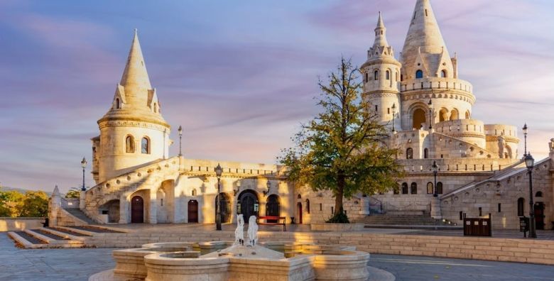 Escala Hotel  Suites Budapest  Obiteljski odmor Budimpesta Madjarska  286 €
