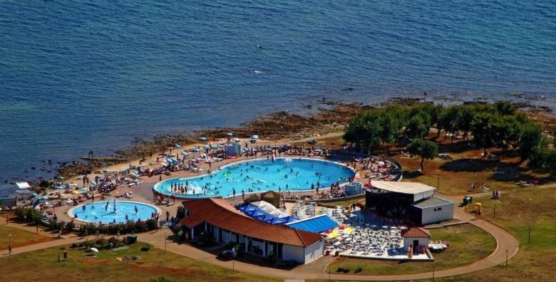Apartments Katoro Plava Laguna  Ljeto s polupansionom Umag Istra Hrvatska  815 EUR  3x nocenje u Classic apartmanu 2 2 za 4 osobe 2 djece do 4 99 godina besplatno  Polupansion dorucak i vecera 