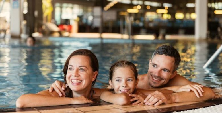 Terme Tuhelj  Hotel Well  Ultra last minute ljeto za cijelu obitelj  Tuheljske Toplice Hrvatska  390 EUR  2x nocenje u dvokrevetnoj Classic sobi s mogucnoscu pomocnog lezaja za 2 osobe 1 dijete do 11 99 godina i 2 dijete do 4 99 godina besplatno  Polupansion