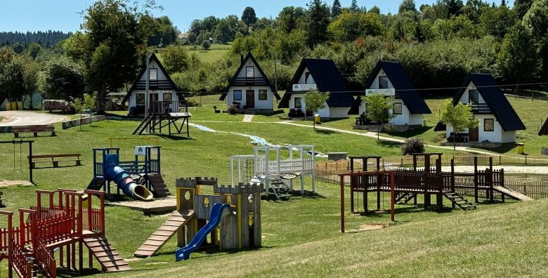 Turisticko naselje Ajdinovici SRCA  Hotel Horizont i Depadansa  Ljetni vikend odmor za dvoje Olovo Bosna i Hercegovina  293 €