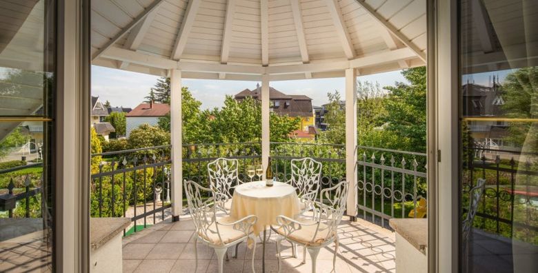 Admiral Family Resort  Odmor na Blatnom jezeru Keszthely Madjarska  149 EUR  1x nocenje u Superior sobi za 2 osobe Dorucak
