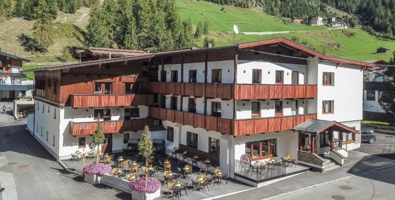 First mountain hotel Ötztal  Odmor udvoje Längenfeld Austrija  579 EUR  3x nocenje u dvokrevetnoj sobi s balkonom za 2 osobe All inclusive