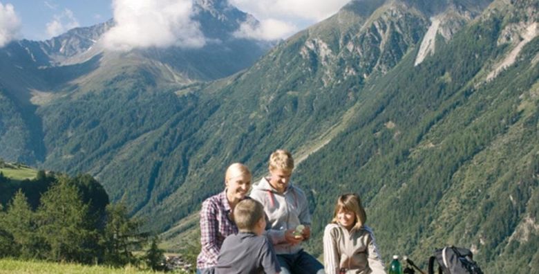 First mountain hotel Ötztal  Odmor udvoje Längenfeld Austrija  929 EUR  5x nocenje u dvokrevetnoj sobi s balkonom za 2 osobe All inclusive