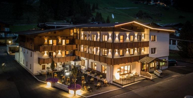 First mountain hotel Ötztal  Odmor udvoje Längenfeld Austrija  359 EUR  2x nocenje u dvokrevetnoj sobi s balkonom za 2 osobe All inclusive