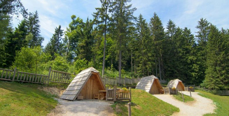 Glamping Lake Bloke  Glamping odmor uz Blosko jezero Nova vas Slovenija  84 EUR  1x nocenje u glamping kucici za 2 osobe Dorucak