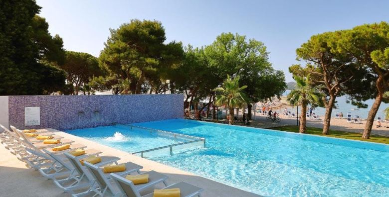 Ilirija Resort  Hotel Ilirija  Zabavno ljeto s punim pansionom u Biogradu  Posebna akcija Biograd na Moru Hrvatska  609 €