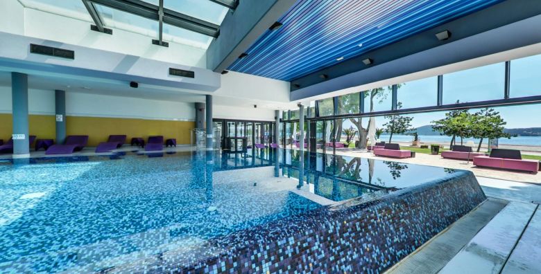 Ilirija Resort  Hotel Adriatic  Ljeto u rujnu s punim pansionom Biograd na Moru Hrvatska  535 EUR  3x nocenje u dvokrevetnoj Superior sobi za 2 osobe 1 dijete do 12 godina i 1 dijete do 7 godina besplatno  Puni pansion