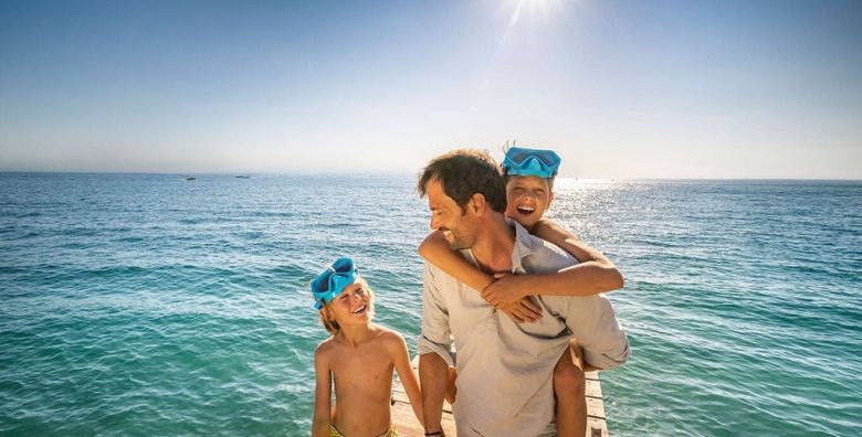 Sunny Rabac by Valamar  Zabavno obiteljsko ljeto Rabac Hrvatska  461 EUR  2x nocenje u dvokrevetnoj sobi 2 1 morska strana za 2 osobe 1 dijete do 17 99 godina besplatno  Sunny puni pansion