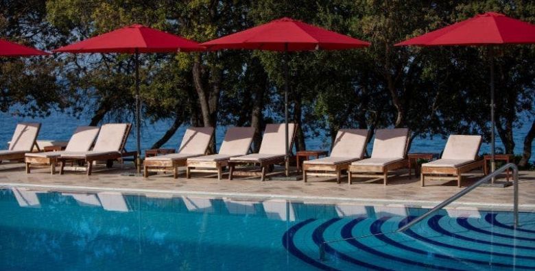 La Luna Island Hotel  Obiteljski ljetni all inclusive odmor na Pagu  Posebna akcija Lun Hrvatska  2 046 EUR  7x nocenje u dvokrevetnoj Standard sobi s pomocnim lezajem za 2 osobe 1 dijete do 11 99 godina i 2 dijete do 2 99 godina besplatno  All inclusive