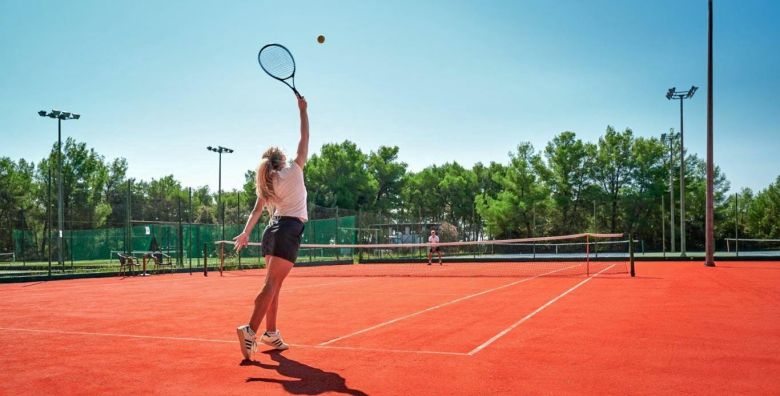 Pine Beach Pakostane  All inclusive light odmor uz sport i prirodu  Posebna akcija Pakostane Hrvatska  188 EUR  2x nocenje u Standard bungalovu za 2 osobe All inclusive light