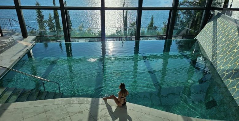 GH Bernardin  Wellness Paradise Spa  Opustanje u saunama i bazenu u trajanju od 3 sata Portoroz Slovenija  20 60 EUR  Koristenje sauna mediteranska turska i rasoul finska infracrvena i organska biljna i infinity bazena s panoramskim pogledom u trajanju od 3 sata za 1 osobu Mediteranski osvjezavajuci piling