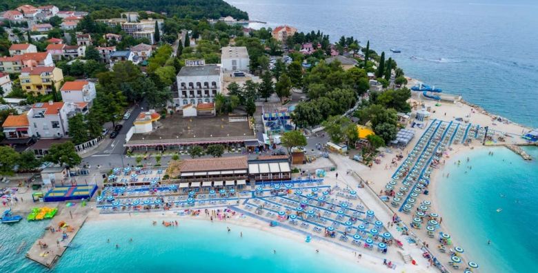 Hotel Slaven Annex  Rujansko ljeto na rajskoj plazi  Posebna akcijska cijena Selce Hrvatska  325 EUR  3x nocenje u dvokrevetnoj Standard sobi s balkonom morska strana za 2 osobe 1 dijete do 11 99 godina besplatno  Polupansion