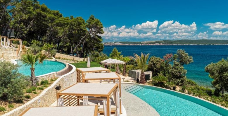  Holiday Park Zelena Punta  Ljeto na otoku Ugljan s koristenjem vodenog parka Kukljica Hrvatska  469 €