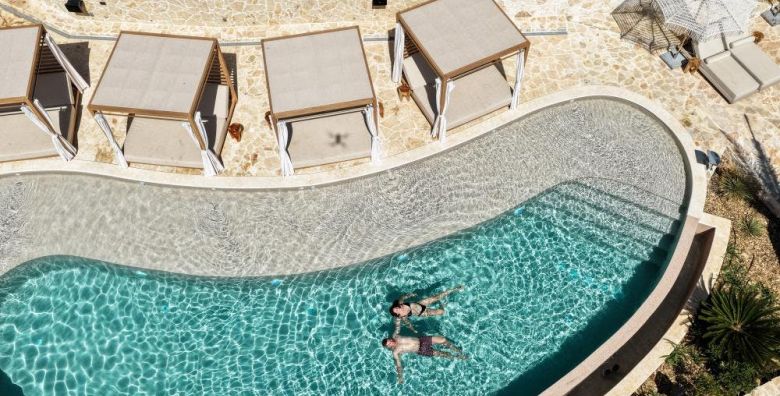  Holiday Park Zelena Punta  Rujansko ljeto na otoku Ugljan s koristenjem vodenog parka Kukljica Hrvatska  359 €