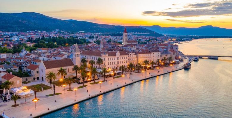 Hotel Trogir Palace  Kraj ljeta u Dalmaciji Ciovo Hrvatska  320 €