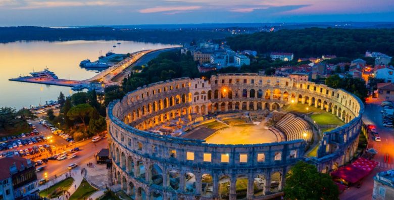 Pula City Center Accommodation  Kasno ljeto u Puli Pula Hrvatska  299 €